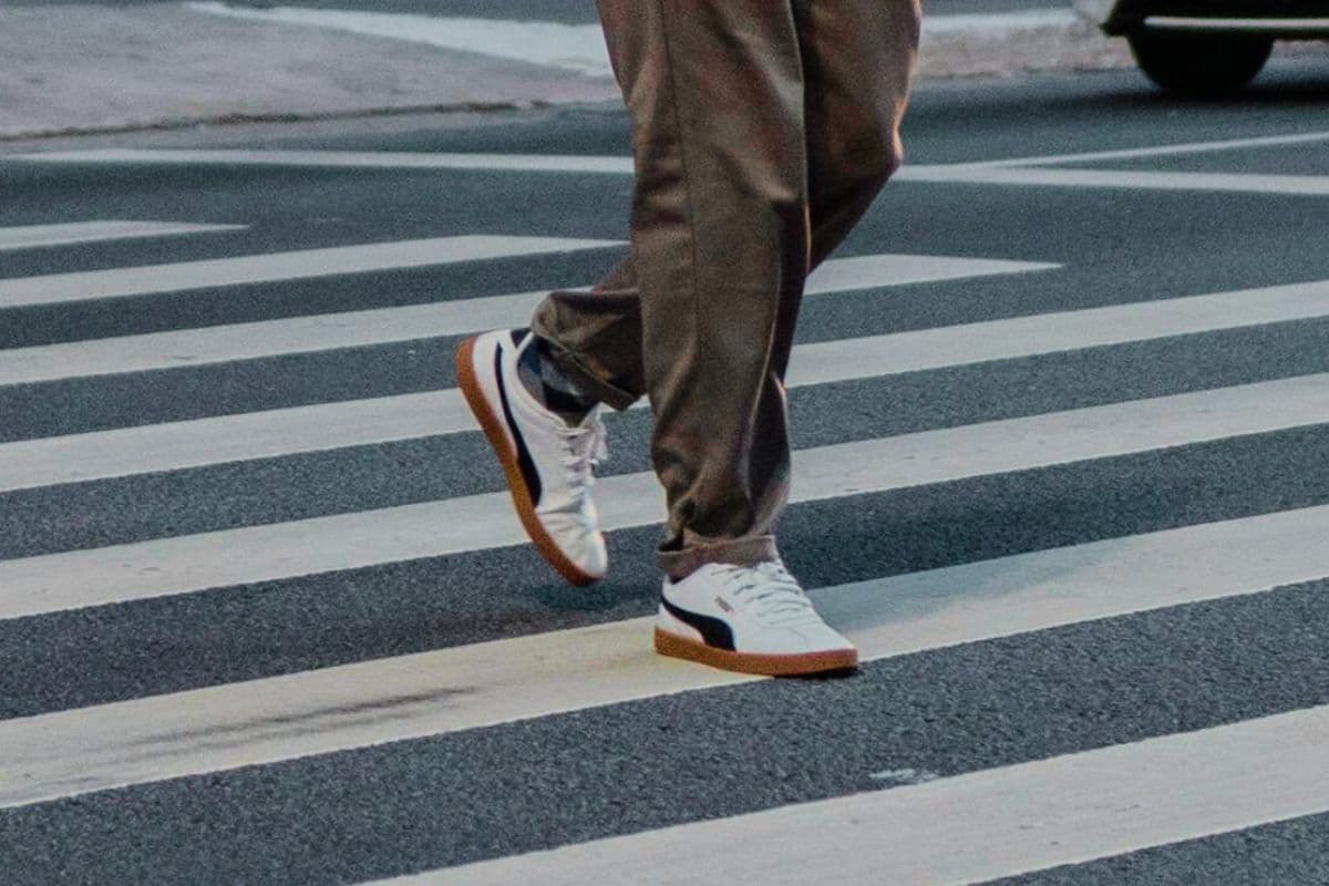 Las mejores zapatillas cómodas y económicas para caminar: Reebok y Skechers