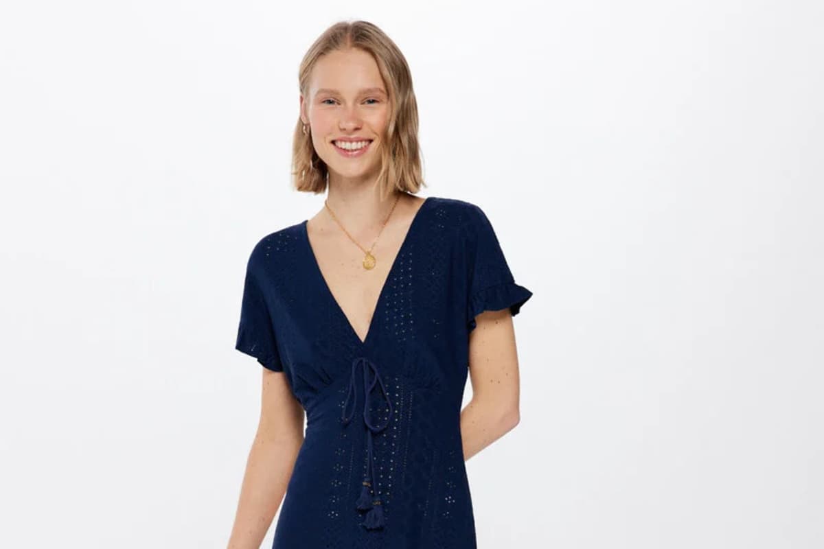 Los Mejores Vestidos de Verano para la Oficina: Comodidad y Estilo